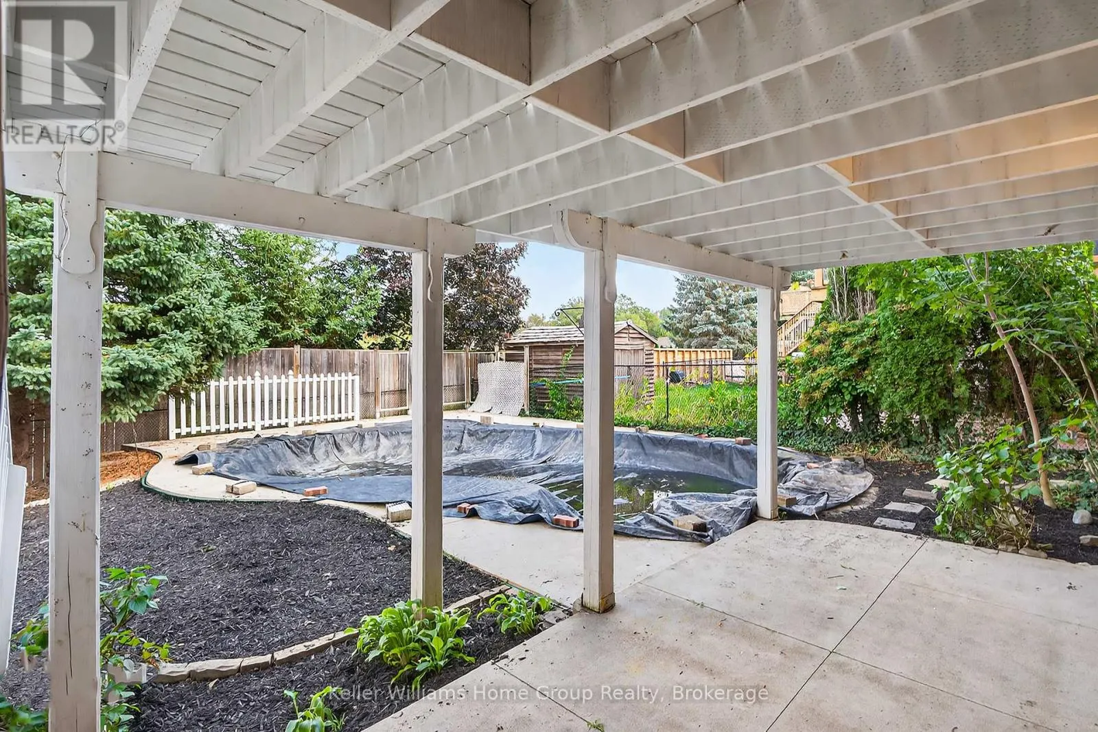 238 BRIARMEADOW DRIVE