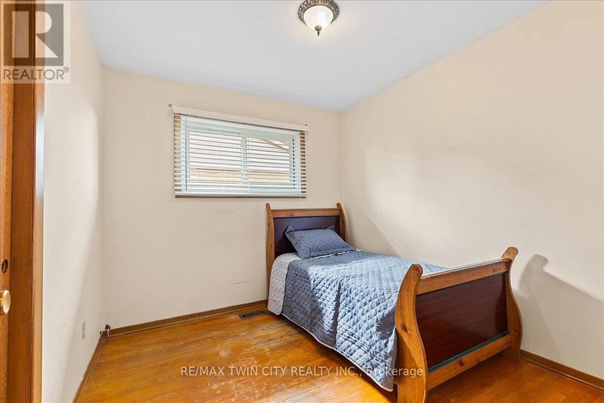 943 WINTERHALT AVENUE