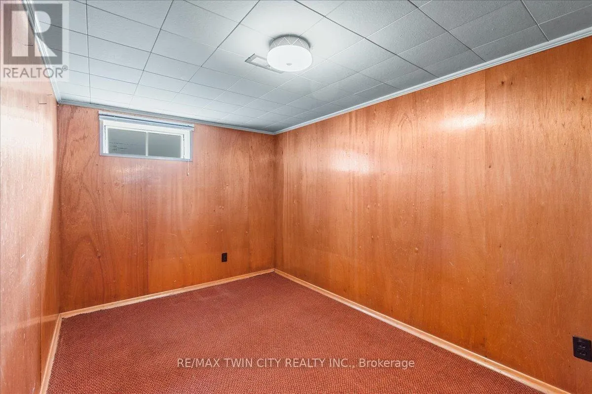 943 WINTERHALT AVENUE