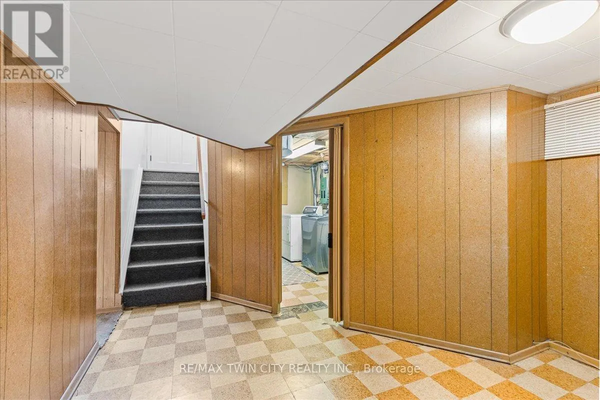 943 WINTERHALT AVENUE