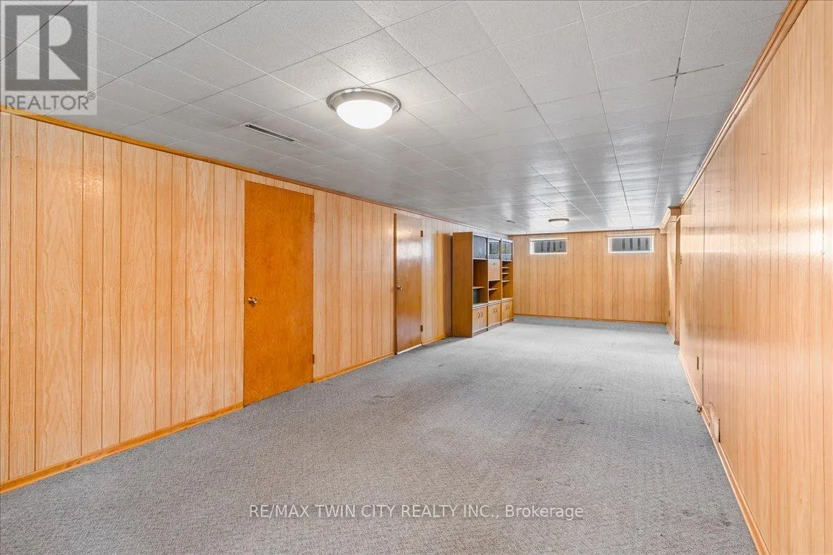 943 WINTERHALT AVENUE