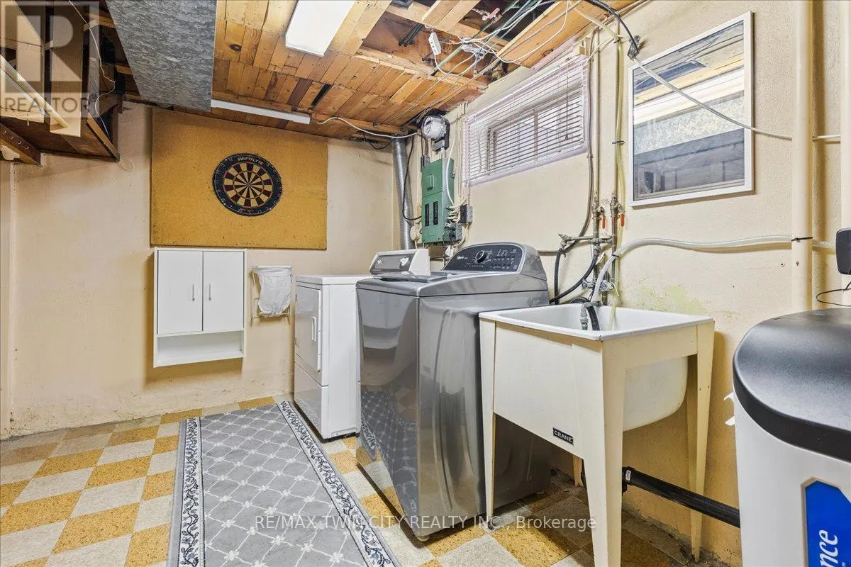 943 WINTERHALT AVENUE