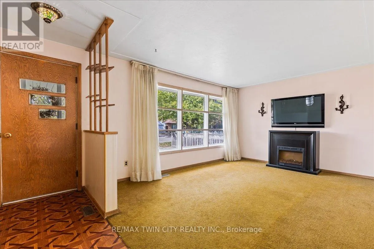 943 WINTERHALT AVENUE