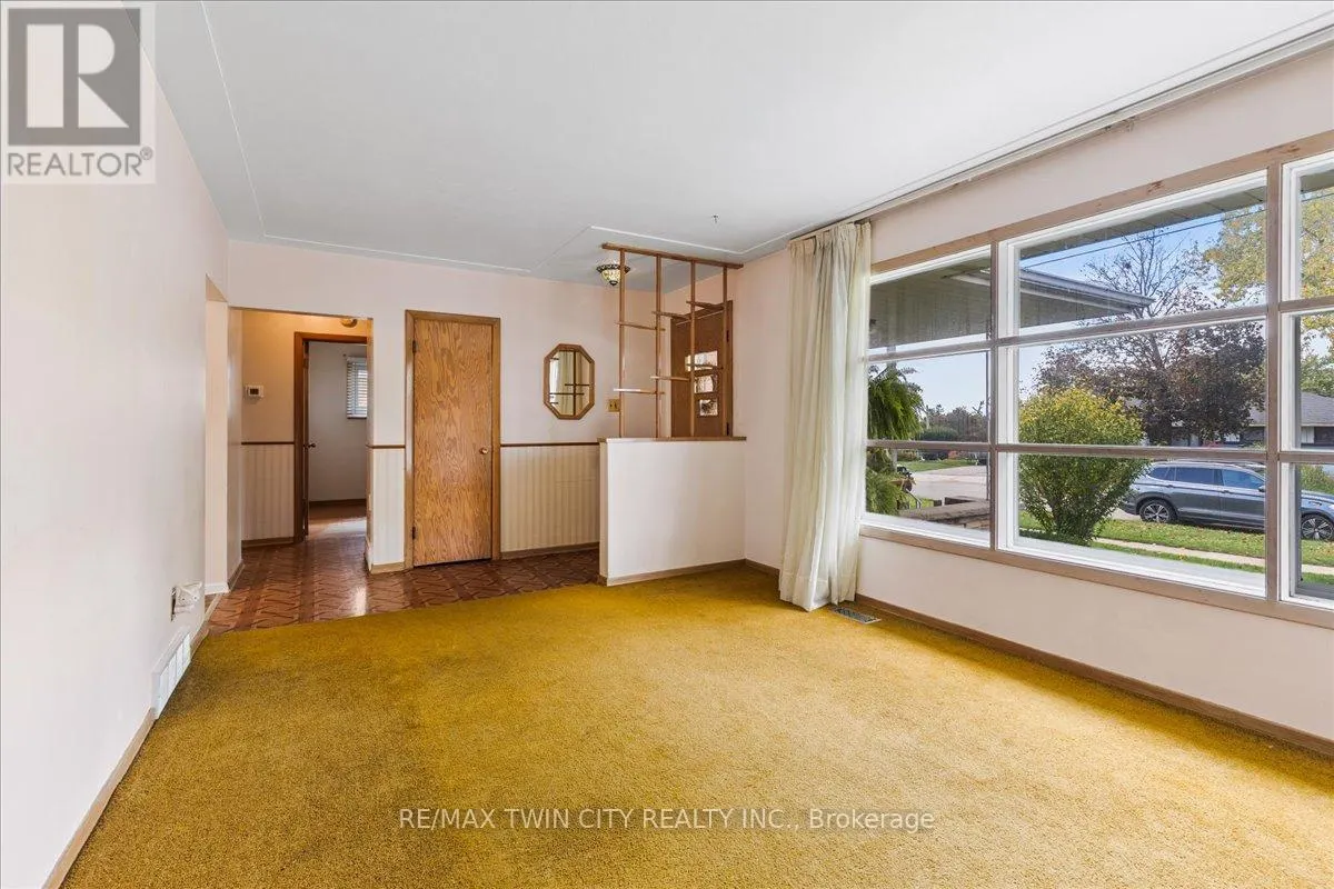 943 WINTERHALT AVENUE