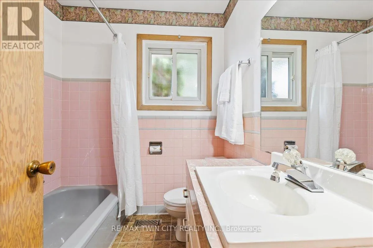 943 WINTERHALT AVENUE