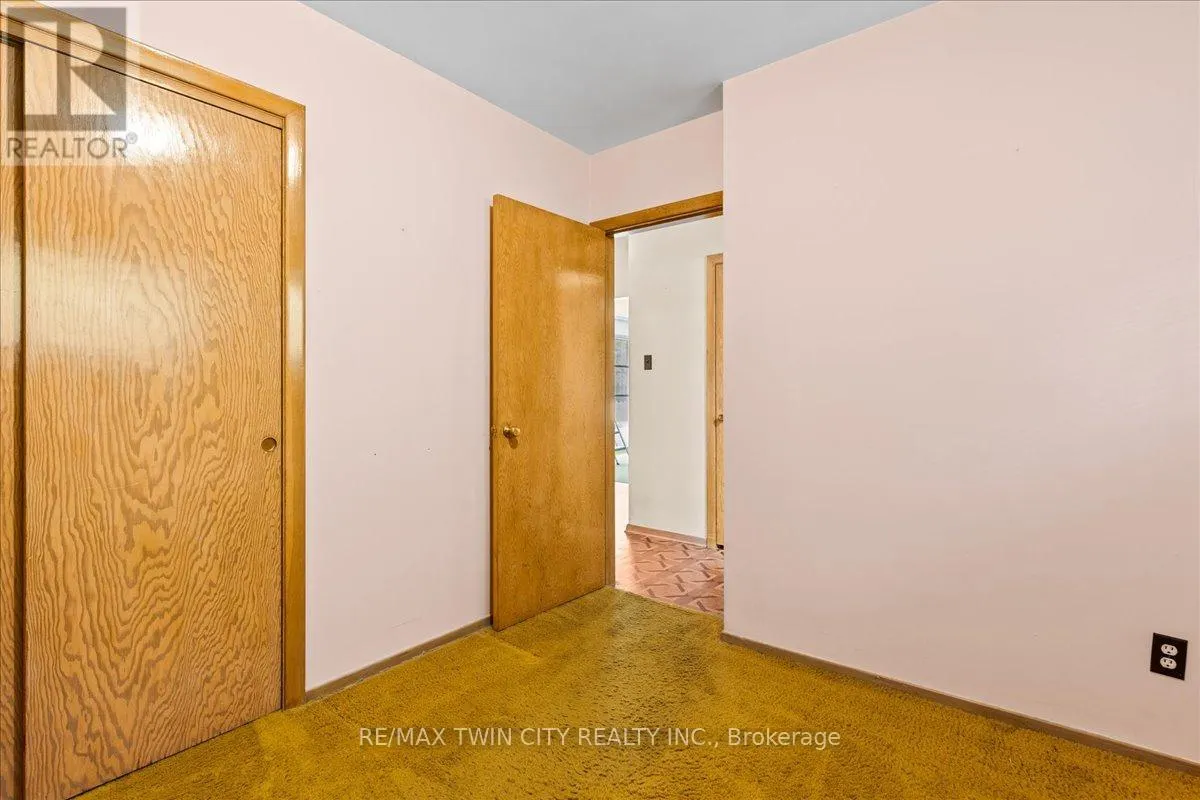 943 WINTERHALT AVENUE