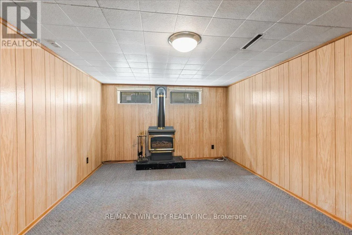 943 WINTERHALT AVENUE