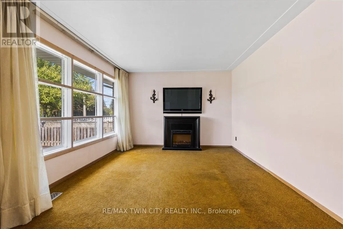 943 WINTERHALT AVENUE