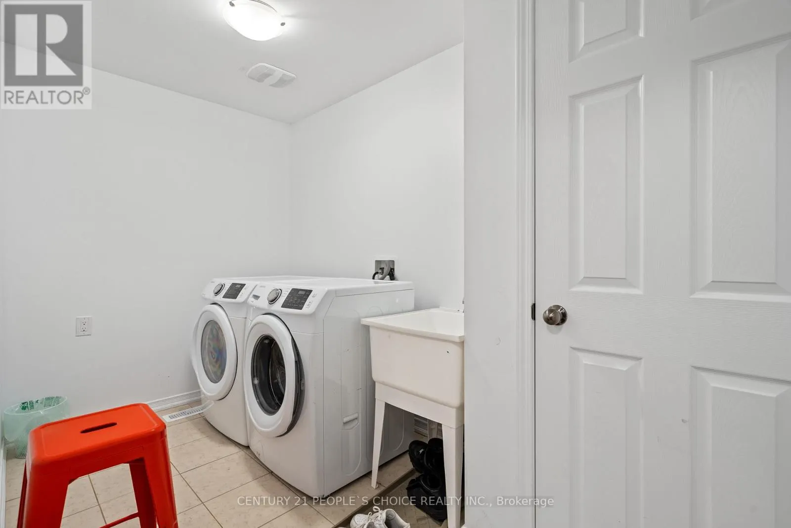 7822 JUNEBERRY DRIVE