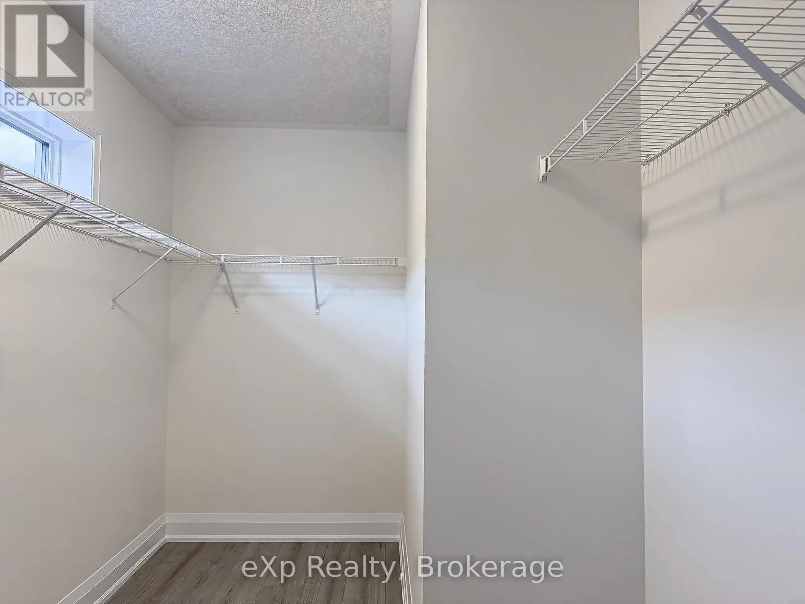 #UPPER - 347 CANADA PLUM STREET, ##Upper