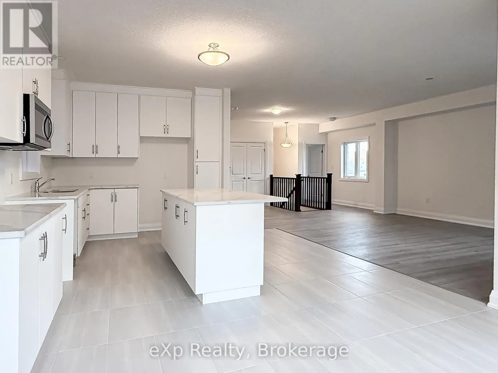 #UPPER - 347 CANADA PLUM STREET, ##Upper