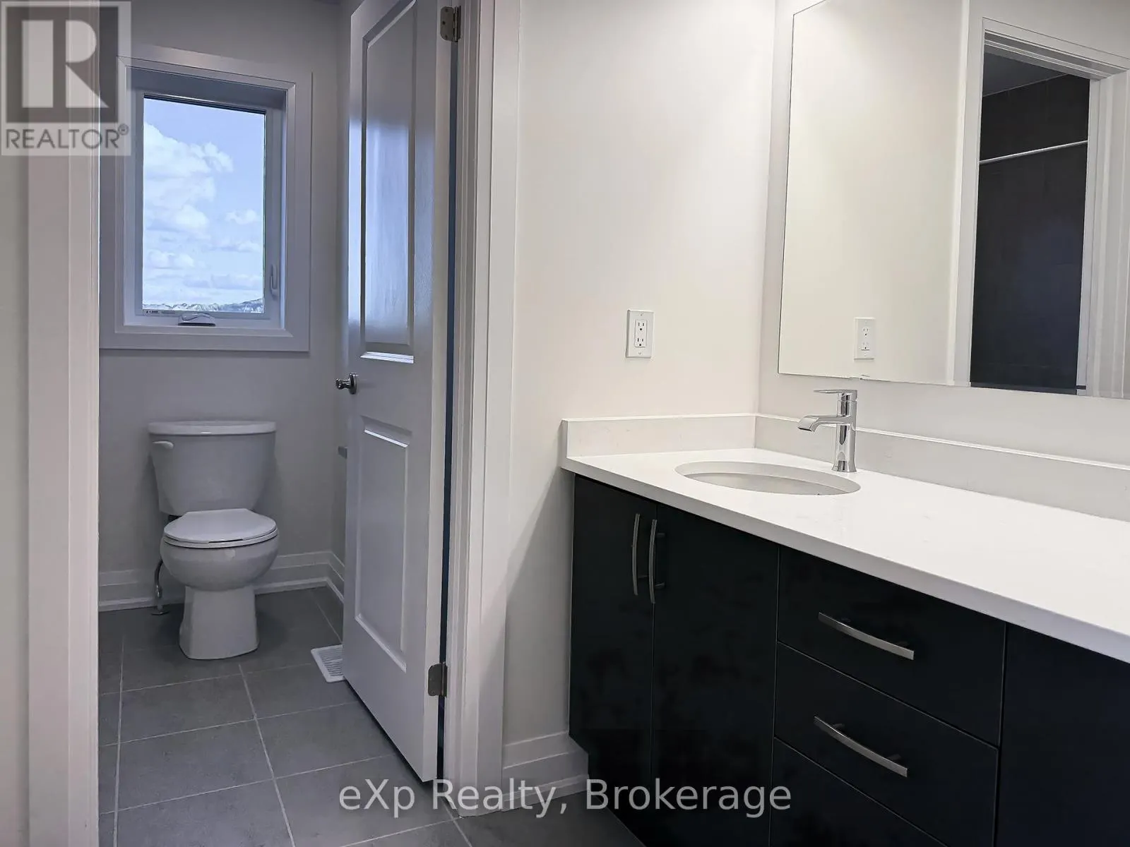 #UPPER - 347 CANADA PLUM STREET, ##Upper