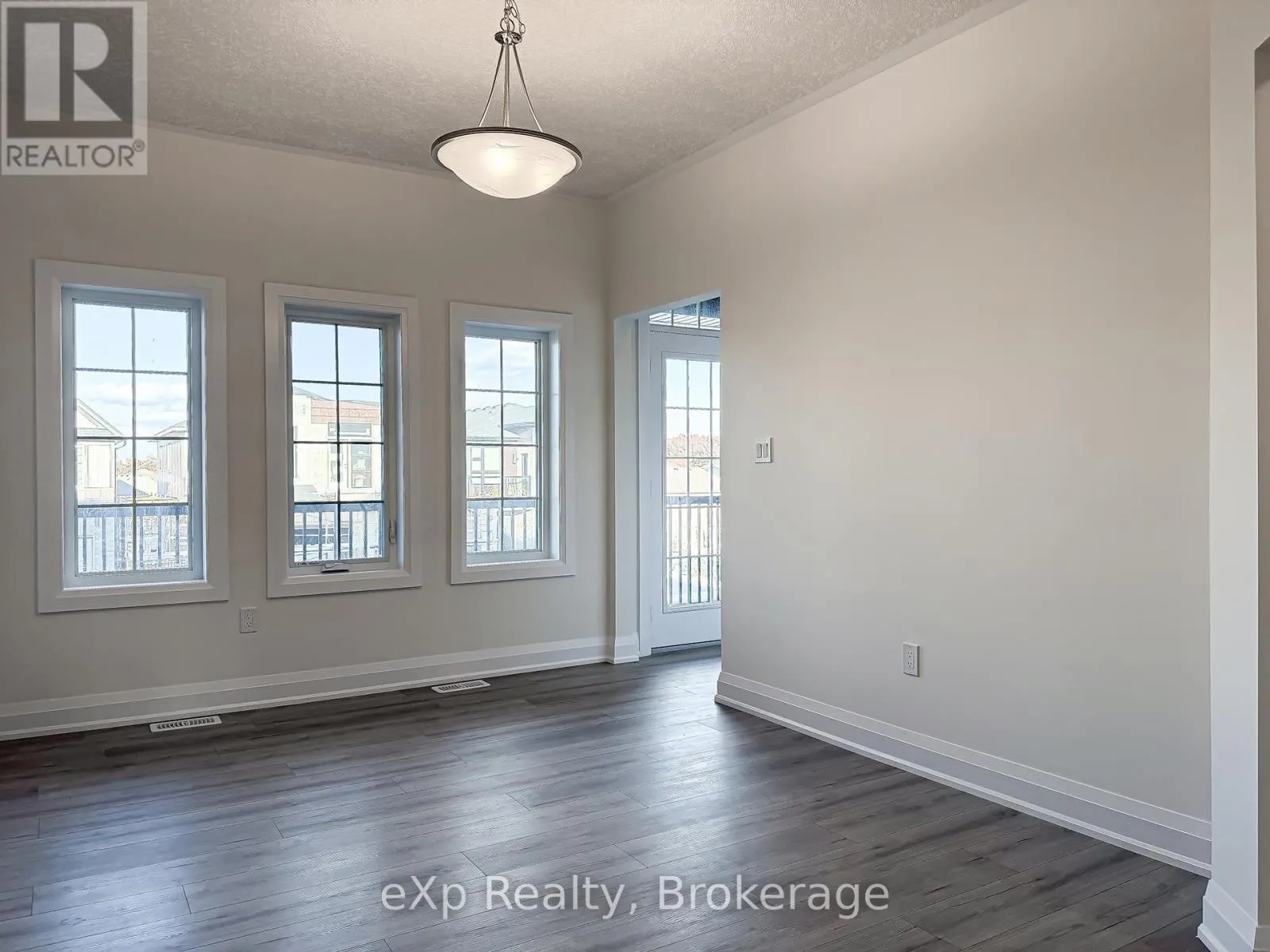 #UPPER - 347 CANADA PLUM STREET, ##Upper