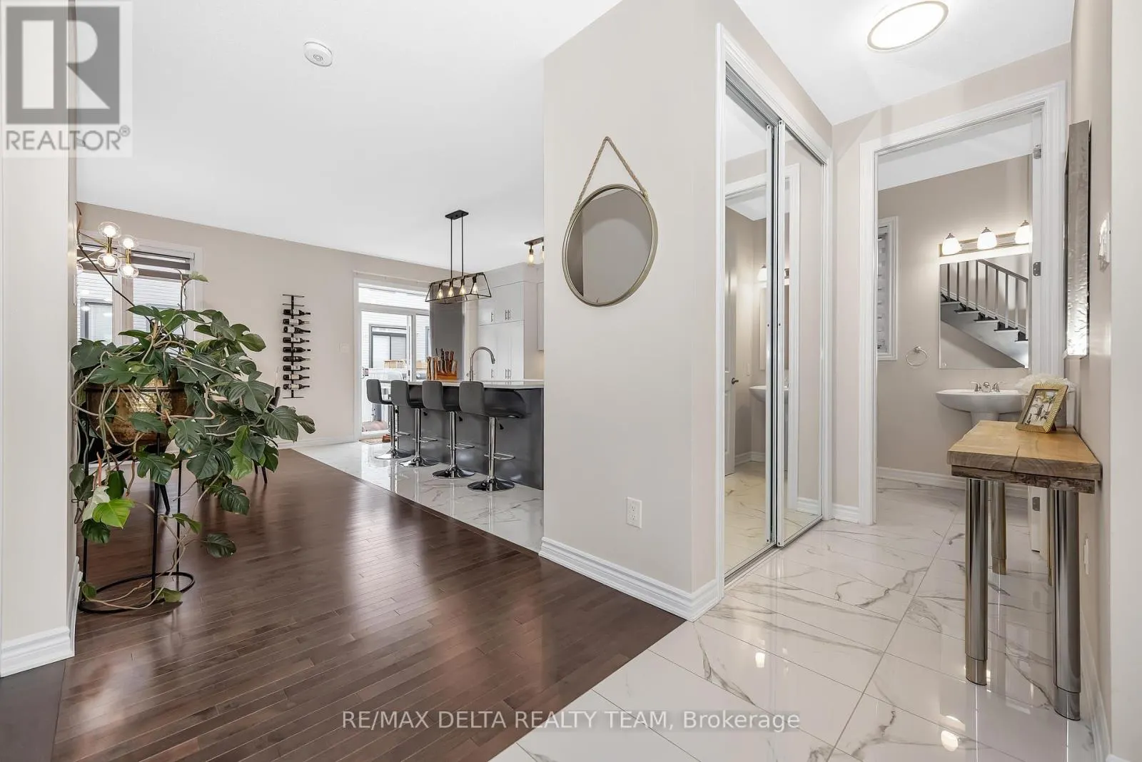 748 VENNECY TERRACE