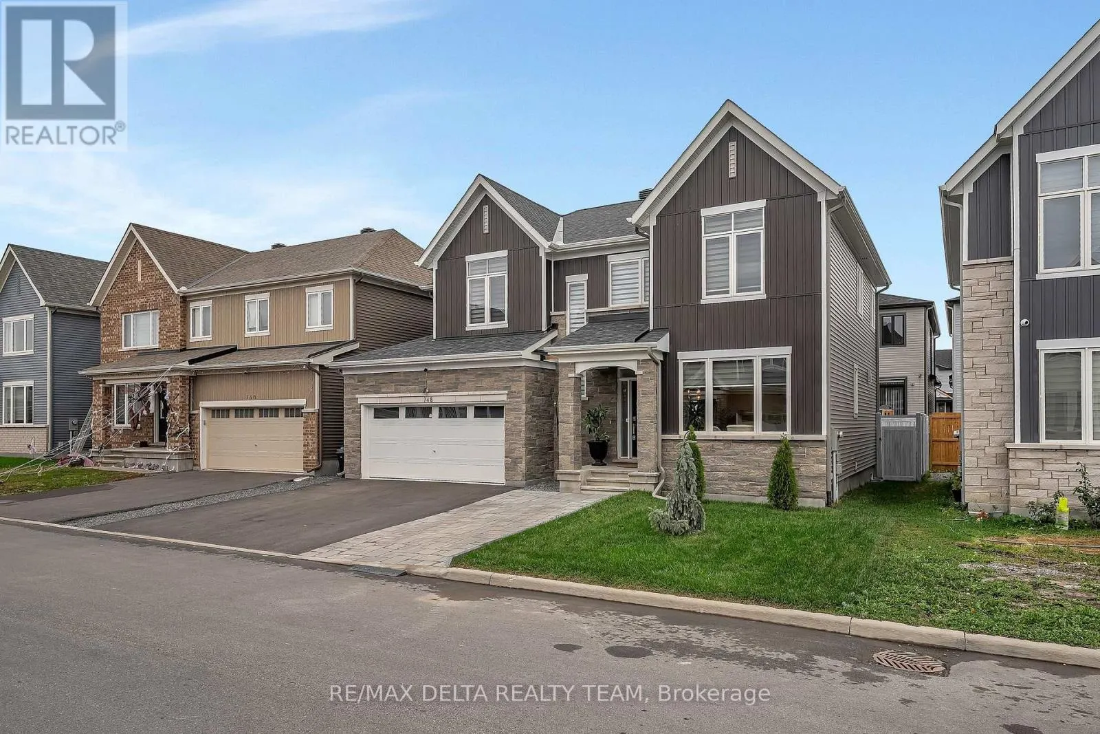 748 VENNECY TERRACE