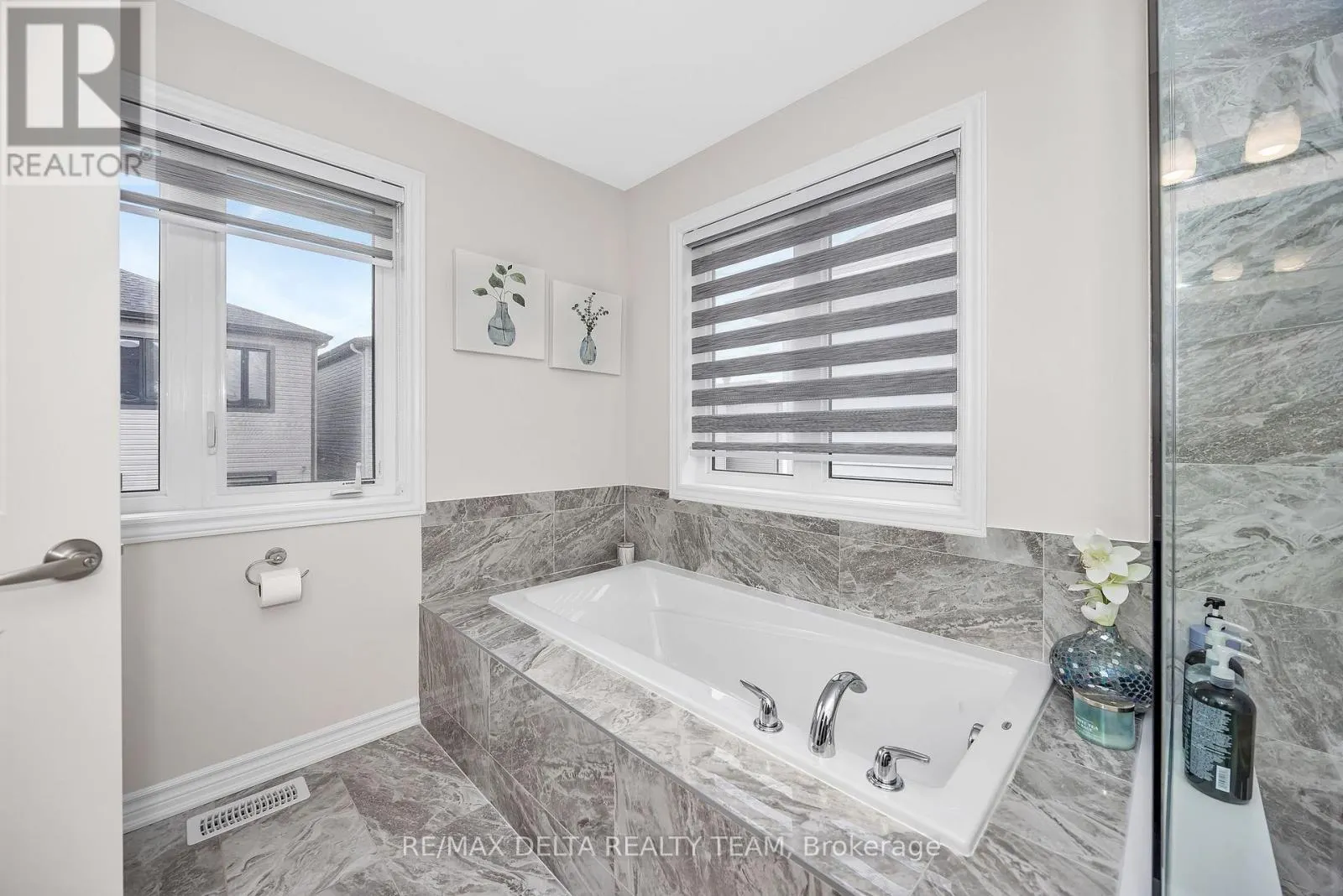 748 VENNECY TERRACE