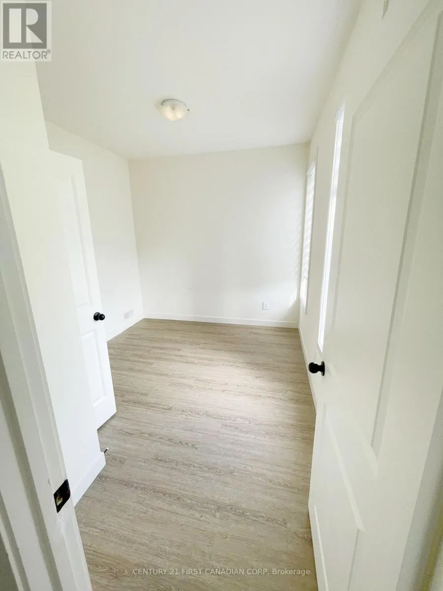 44 - 1781 HENRICA AVENUE, #44