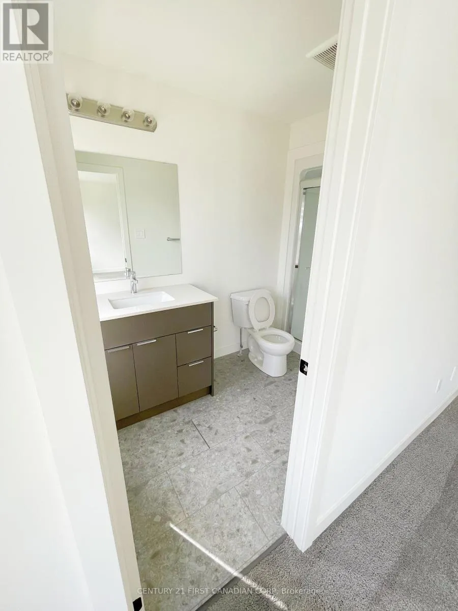 44 - 1781 HENRICA AVENUE, #44
