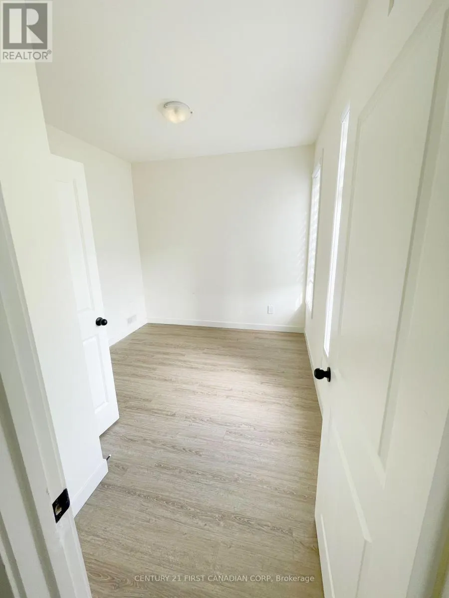 44 - 1781 HENRICA AVENUE, #44