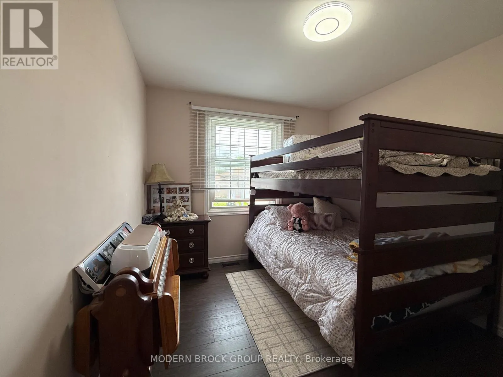 1350 LINDEN CRESCENT