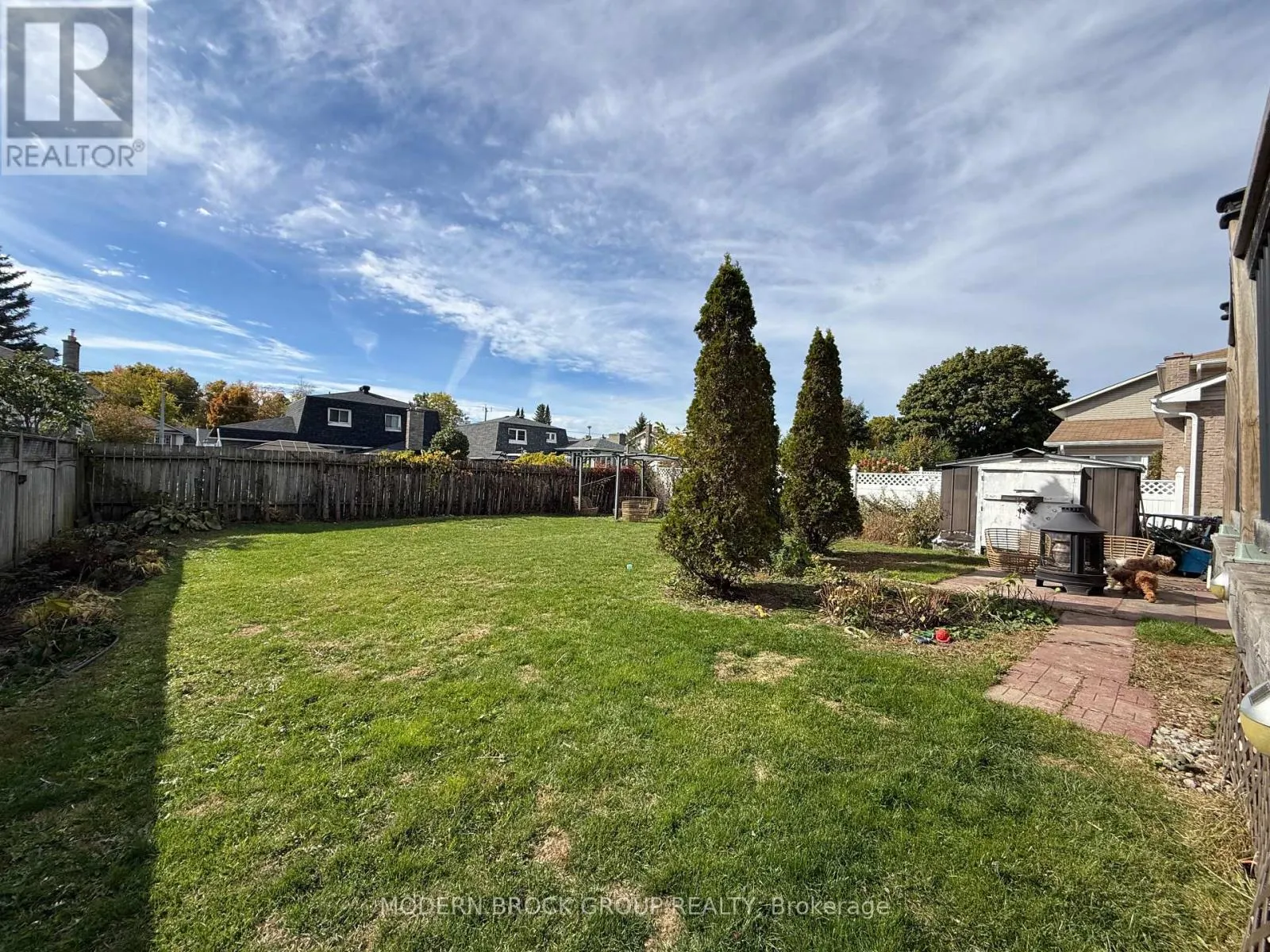 1350 LINDEN CRESCENT