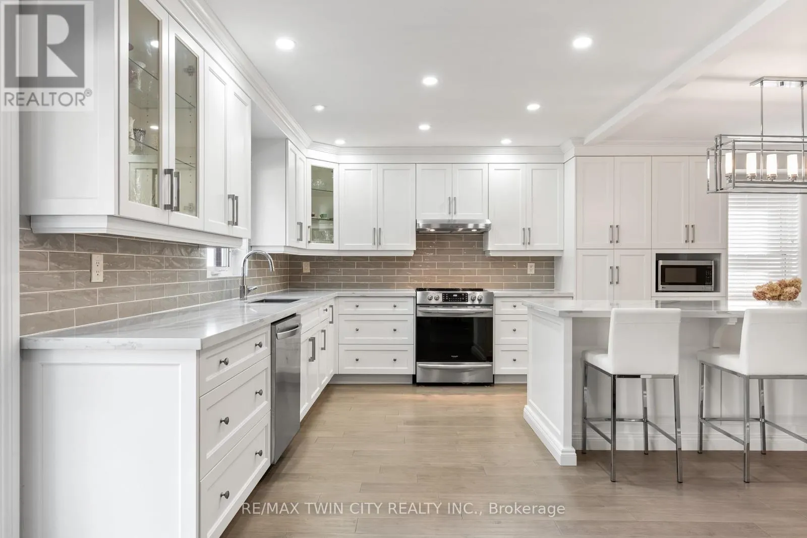 86 SANTA MARIA DRIVE