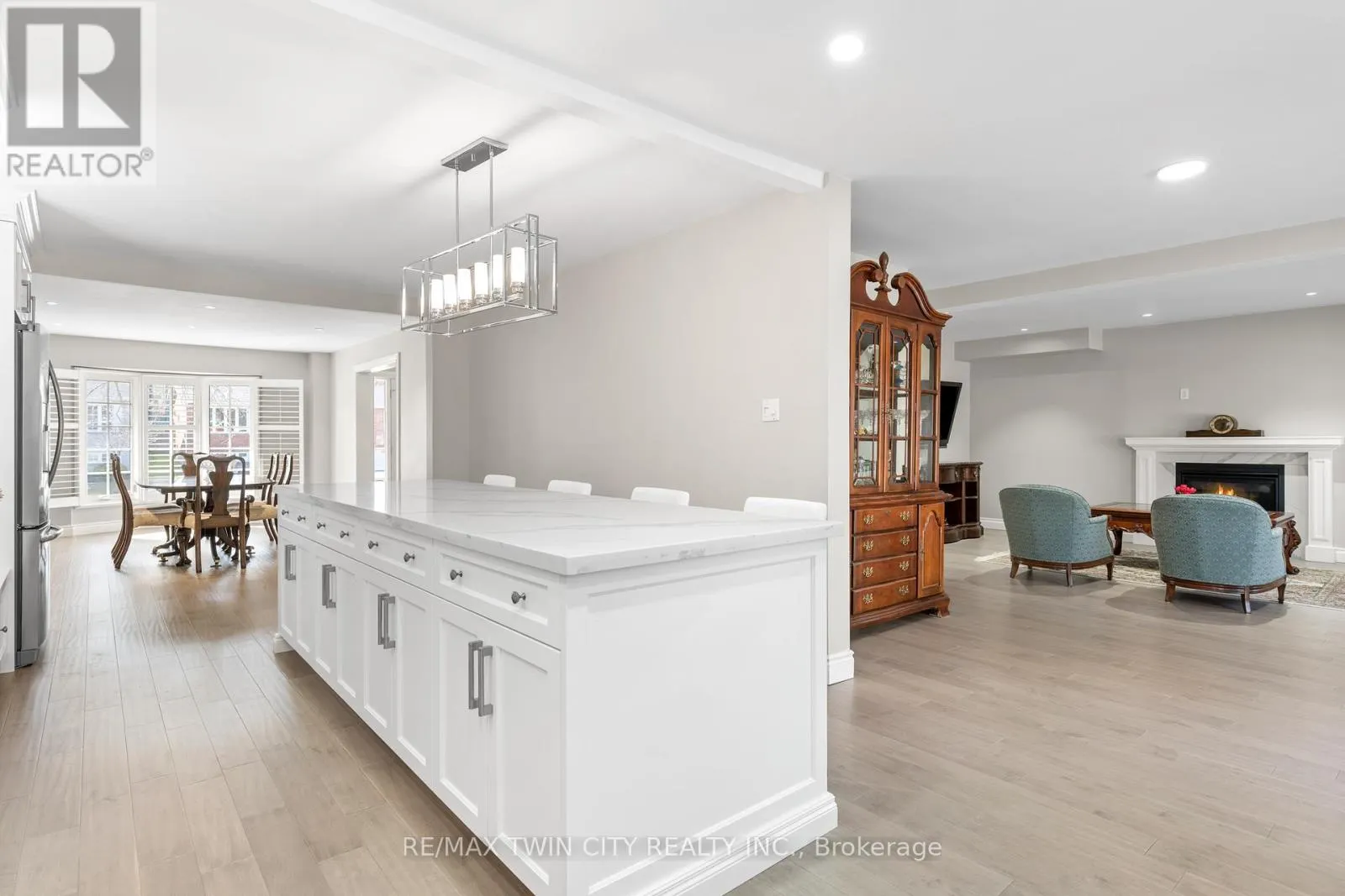 86 SANTA MARIA DRIVE