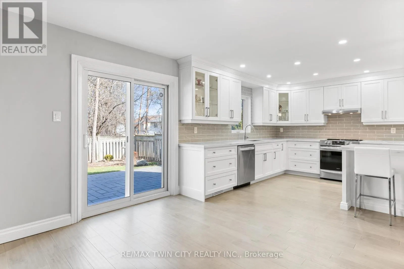 86 SANTA MARIA DRIVE