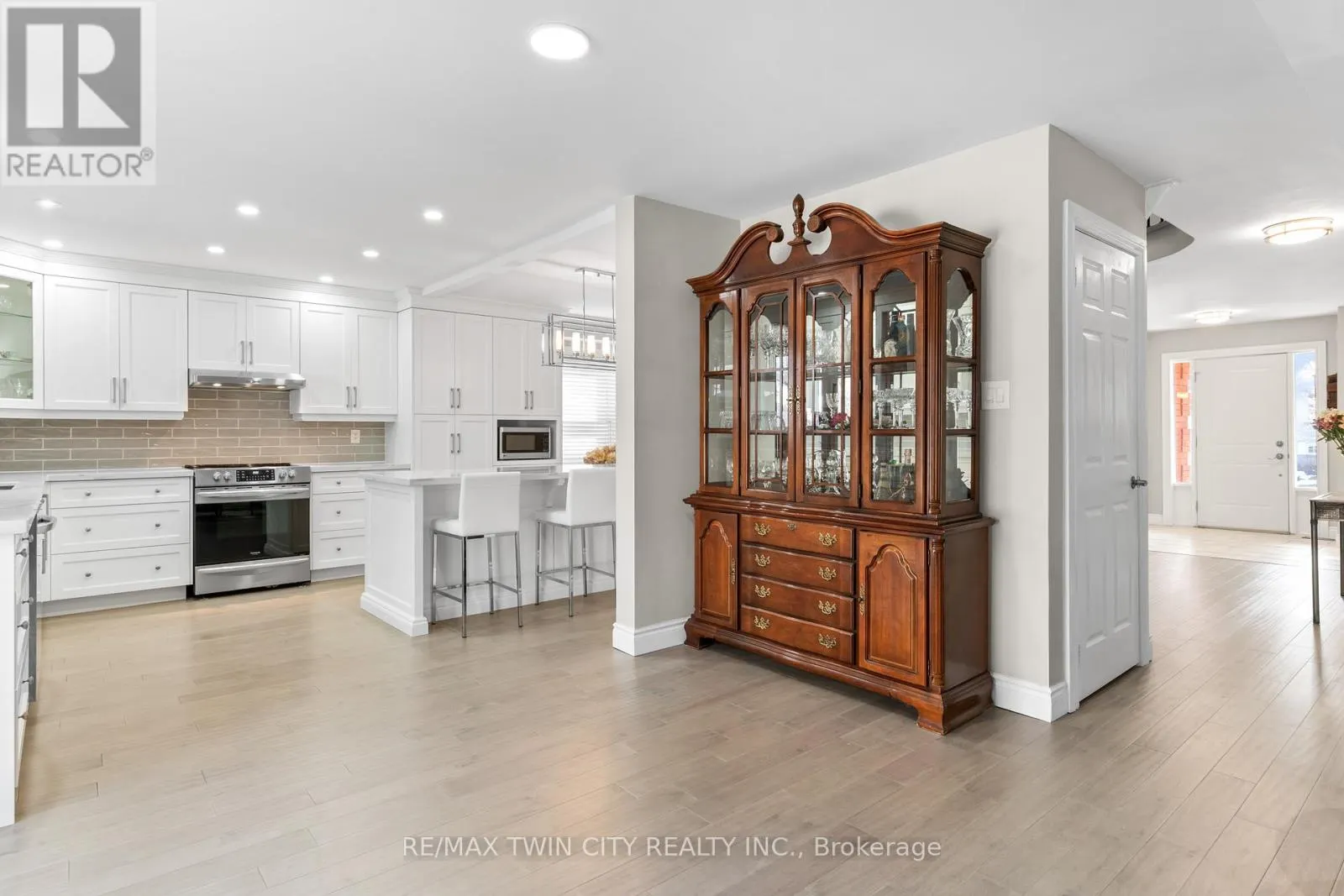 86 SANTA MARIA DRIVE