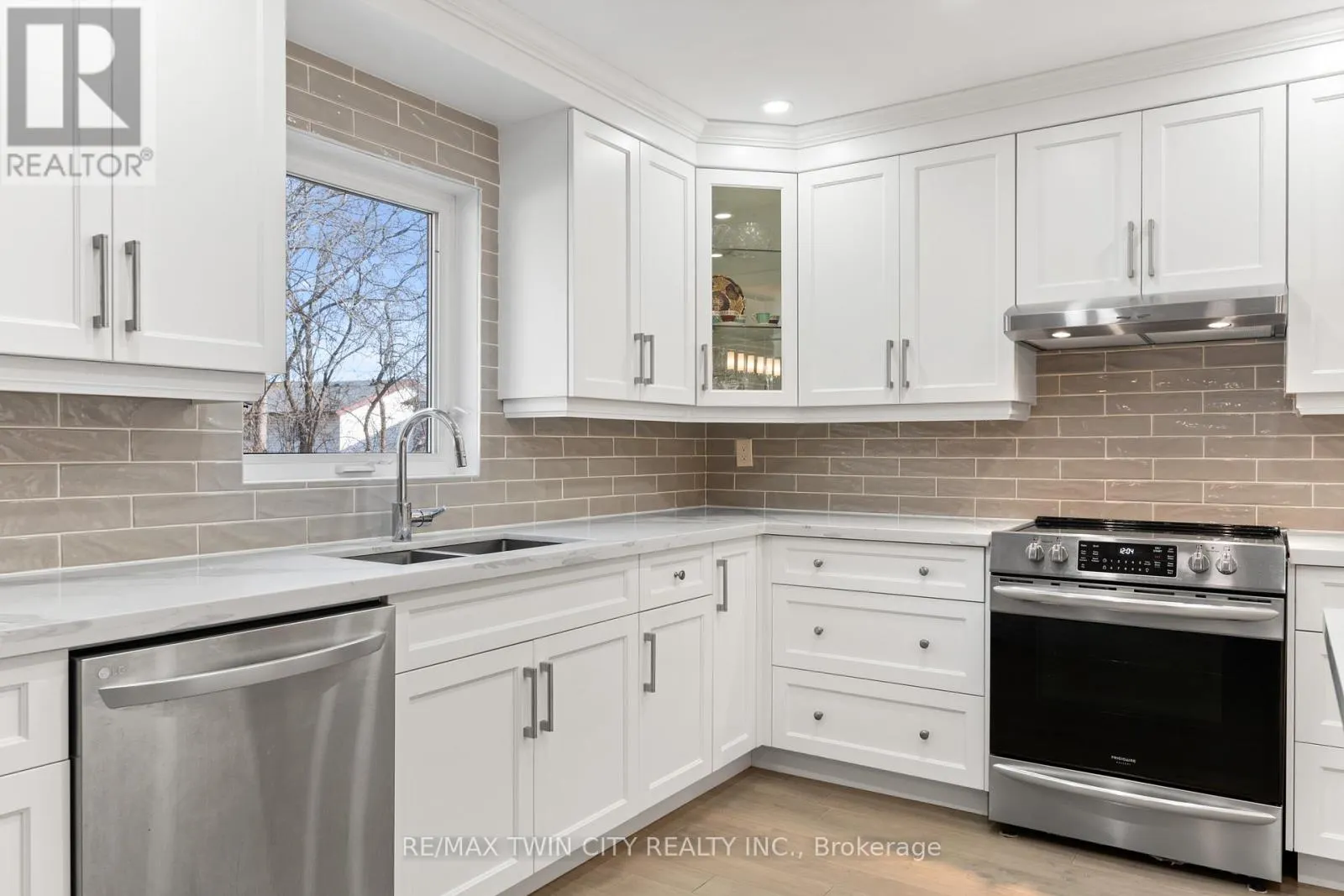 86 SANTA MARIA DRIVE