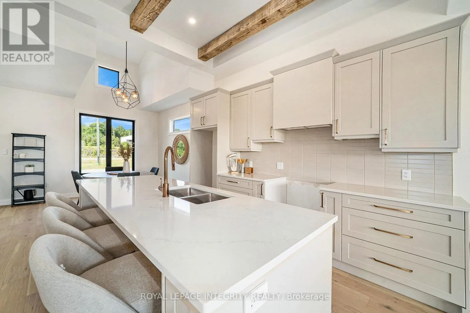 2 - 29 WHITTLERS COVE LANE