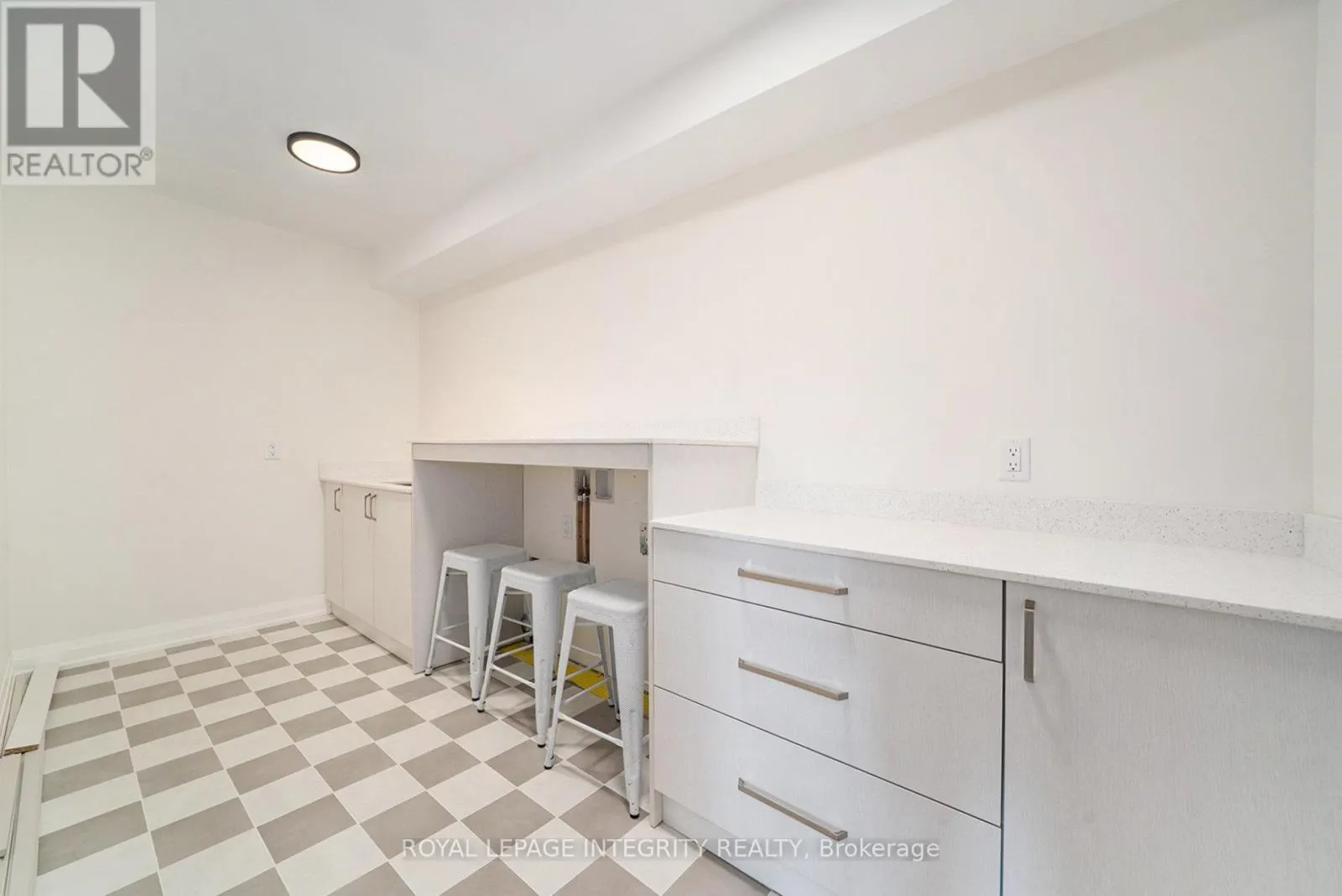 2 - 29 WHITTLERS COVE LANE