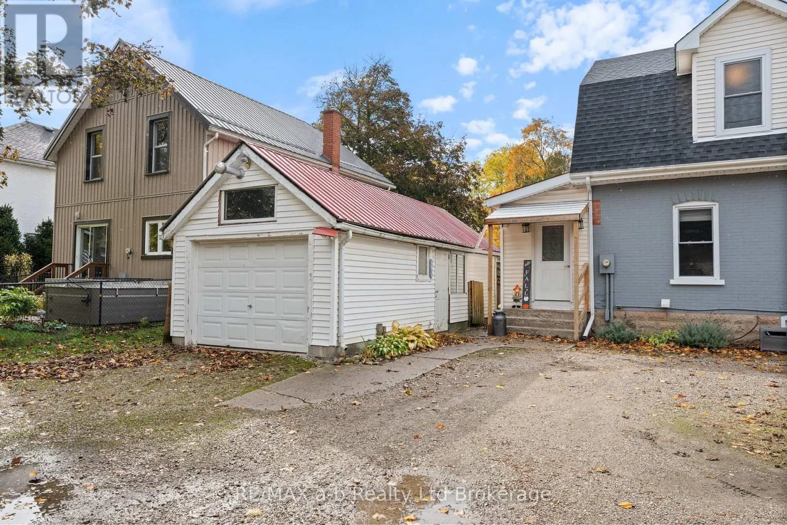 31 CONCESSION STREET W