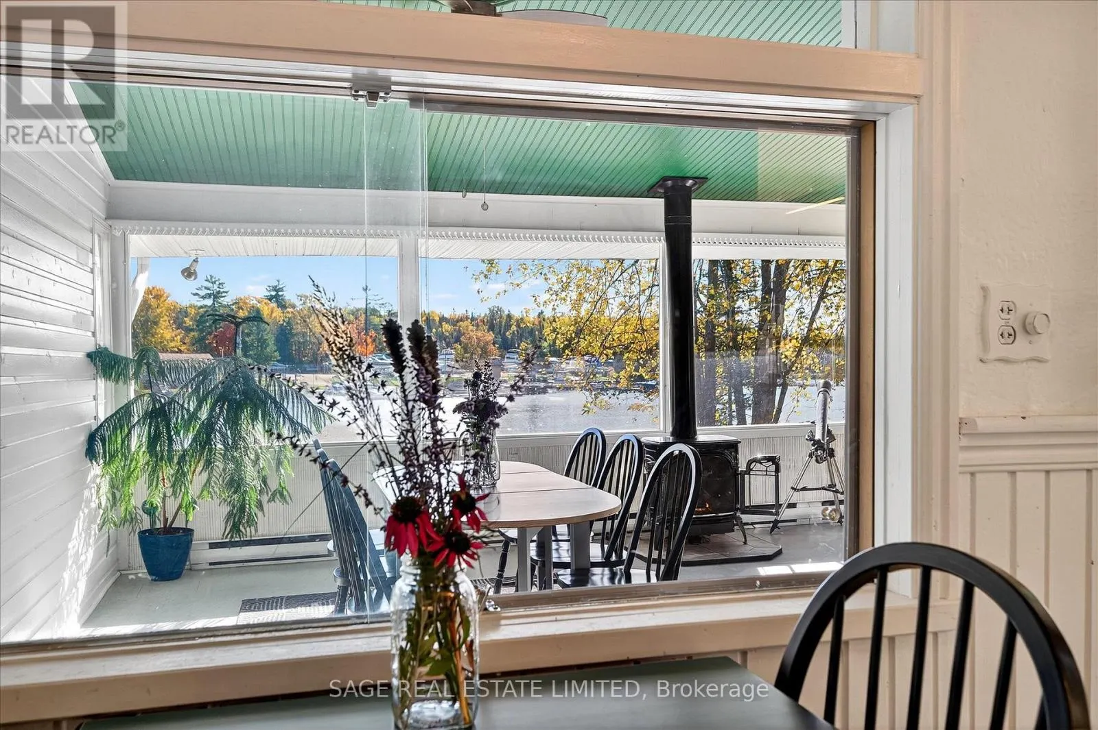 33 NORTH WATER STREET