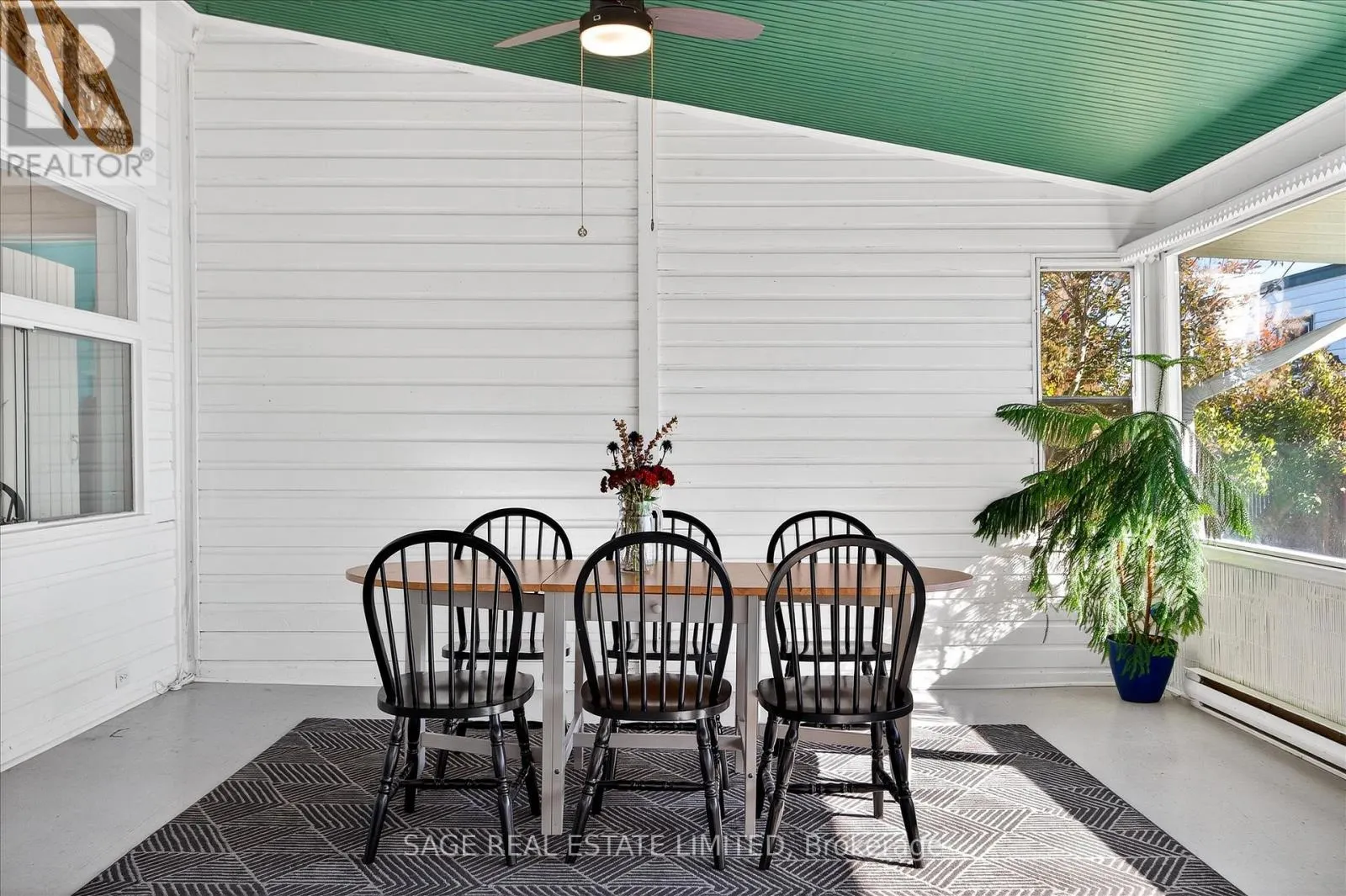 33 NORTH WATER STREET