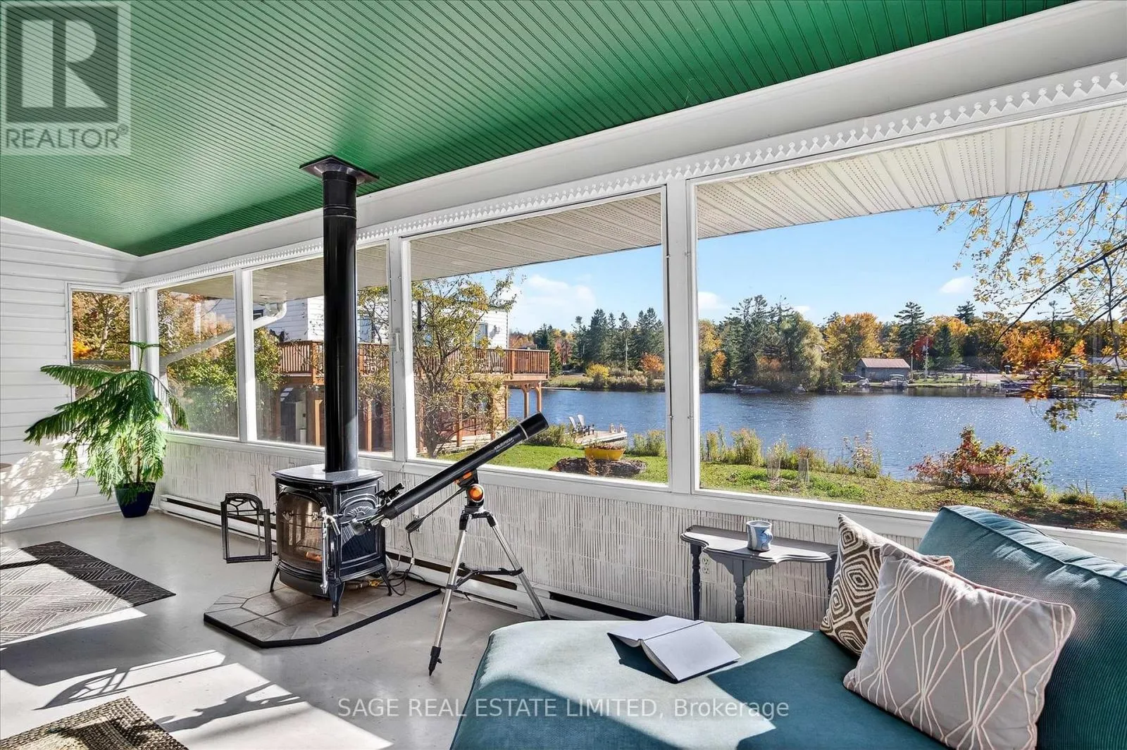 33 NORTH WATER STREET