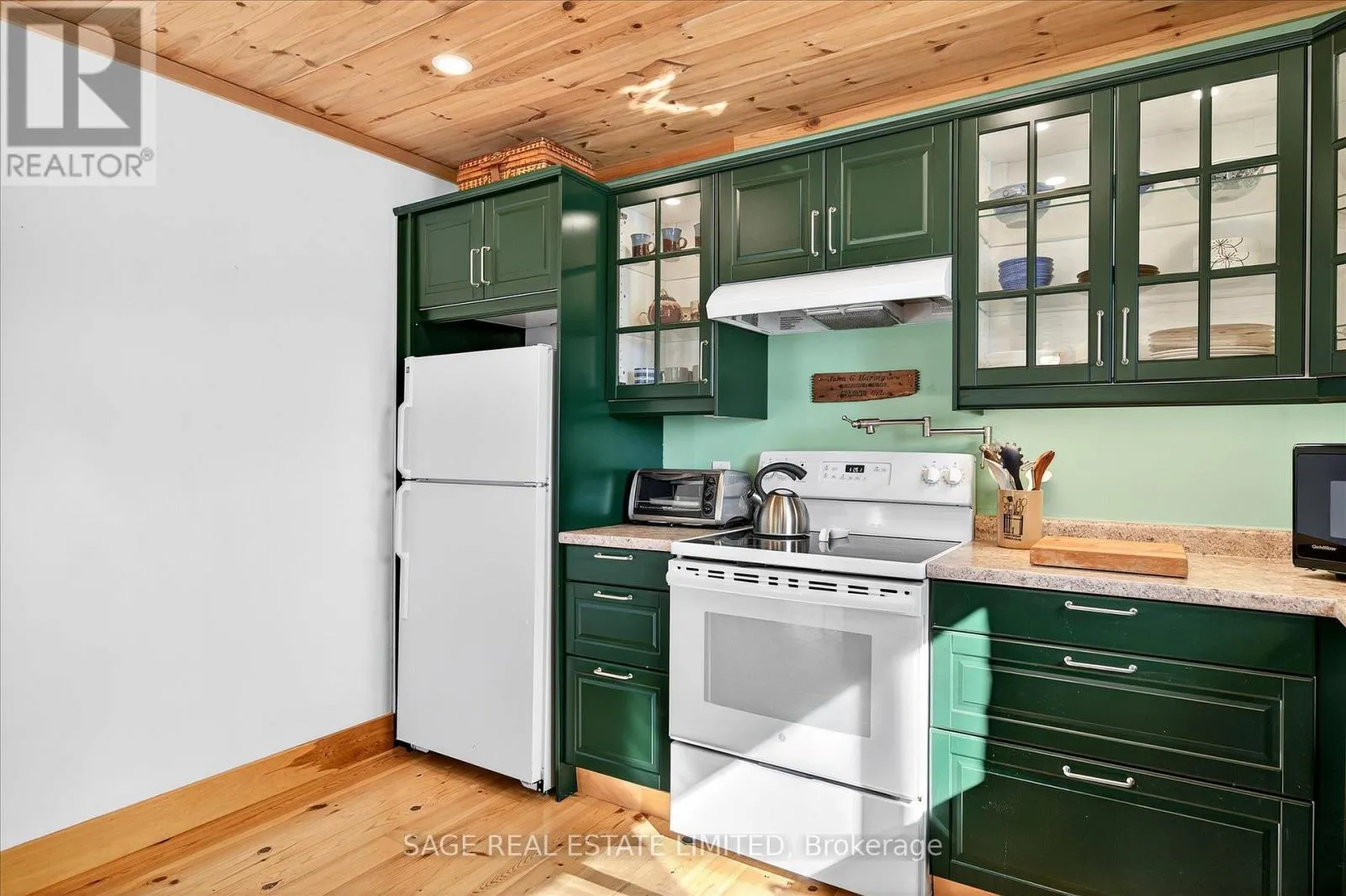 33 NORTH WATER STREET