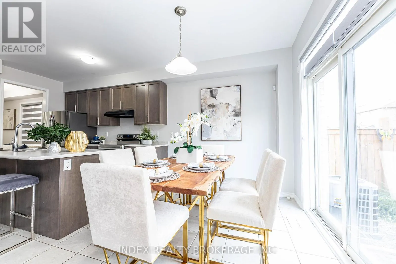 7713 BLACK MAPLE DRIVE