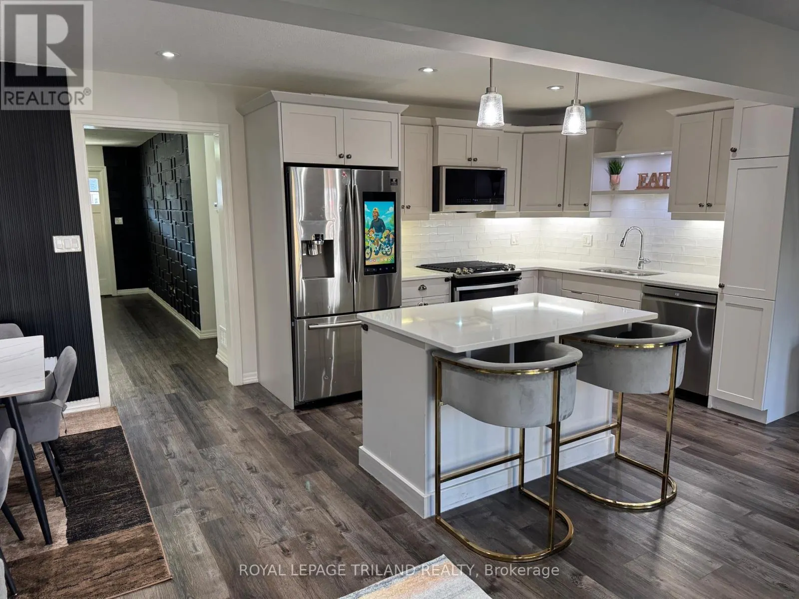 UPPER - 41 CORTLAND TERRACE, #UPPER