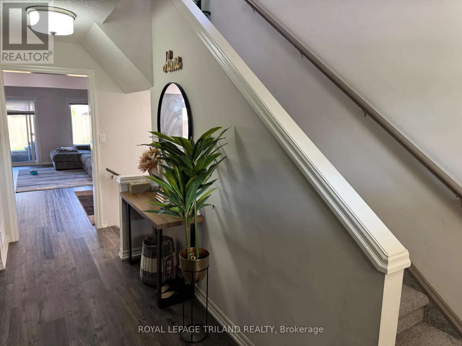 UPPER - 41 CORTLAND TERRACE, #UPPER