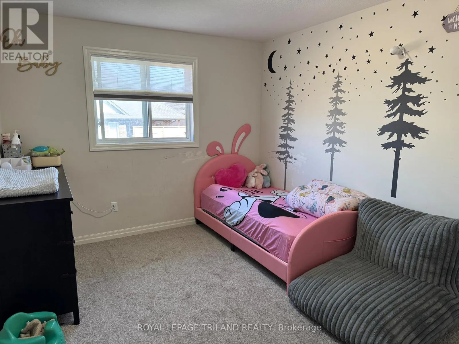 UPPER - 41 CORTLAND TERRACE, #UPPER