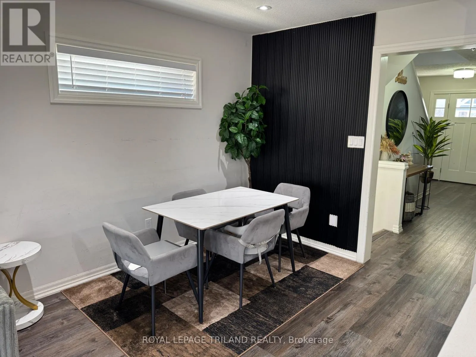 UPPER - 41 CORTLAND TERRACE, #UPPER