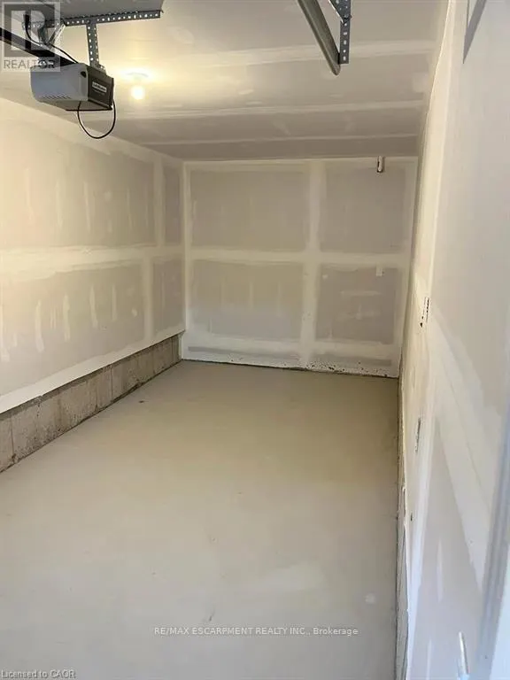 45 - 305 GARNER ROAD W