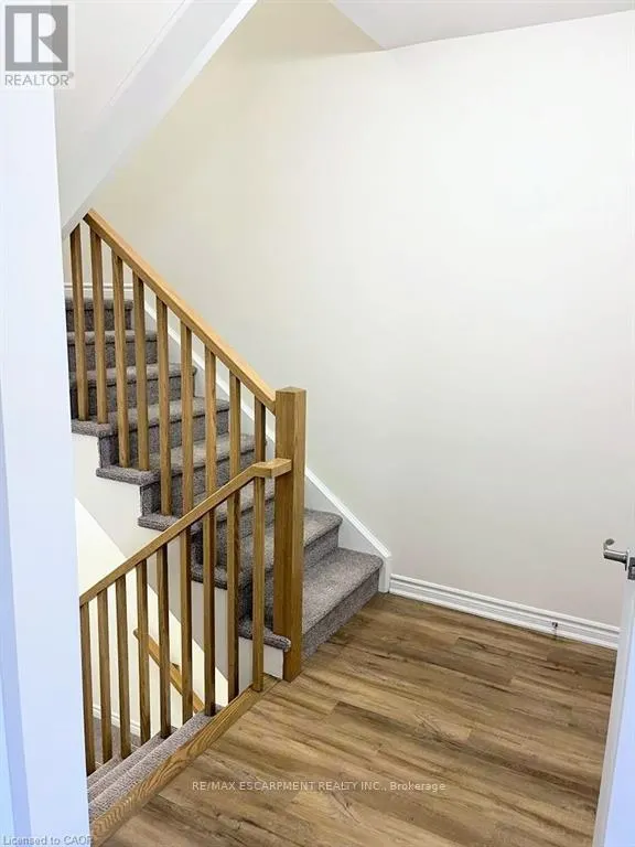 45 - 305 GARNER ROAD W