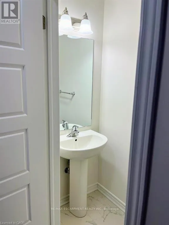 45 - 305 GARNER ROAD W