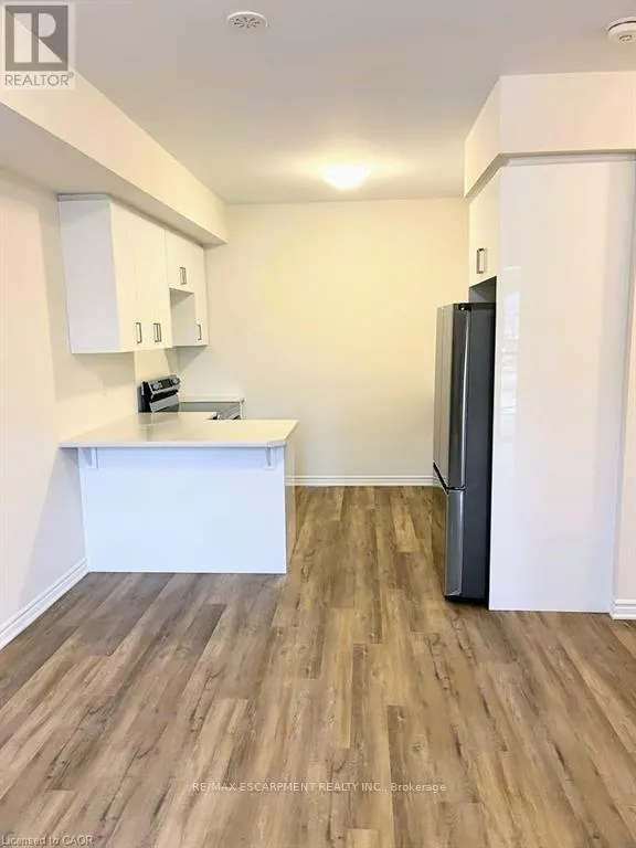 45 - 305 GARNER ROAD W