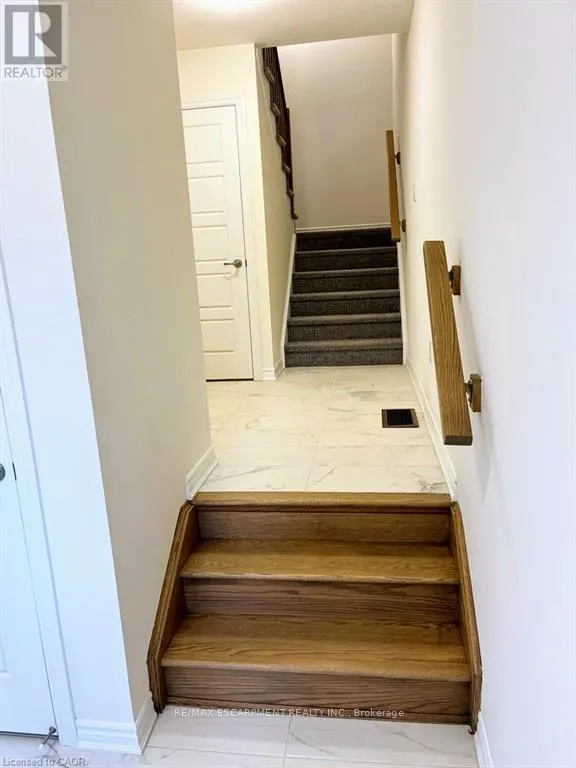 45 - 305 GARNER ROAD W