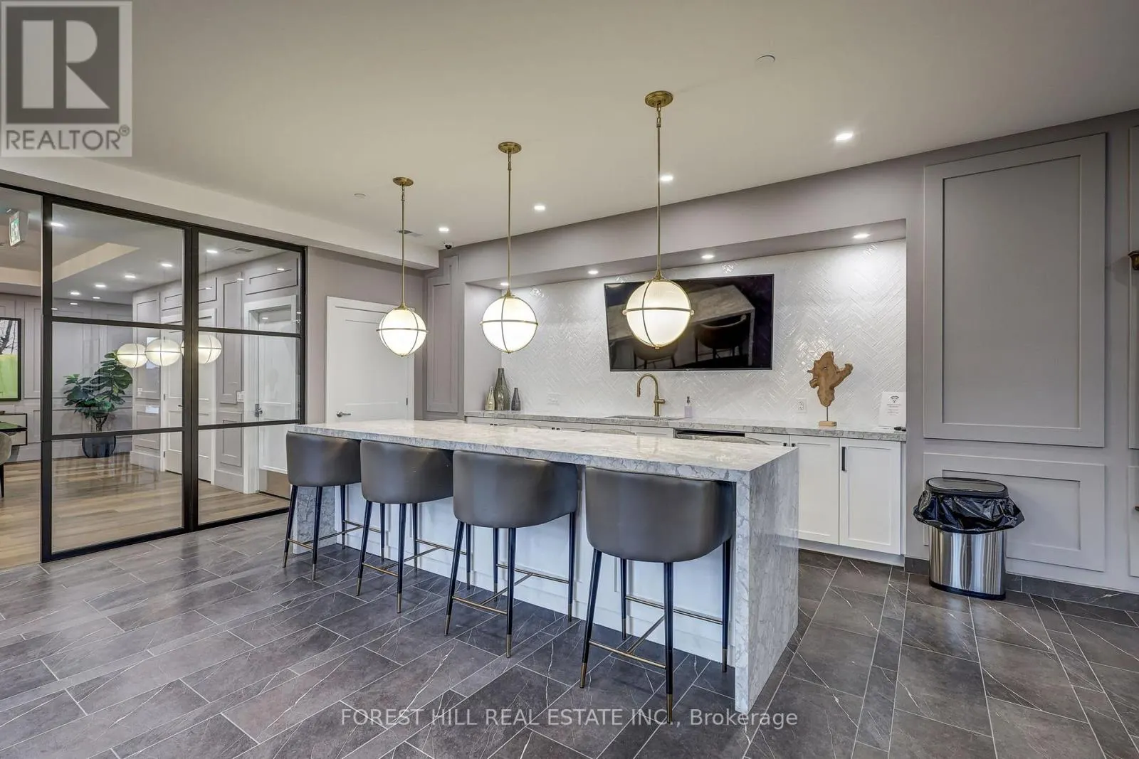 1005 - 460 CALLAWAY ROAD, #1005