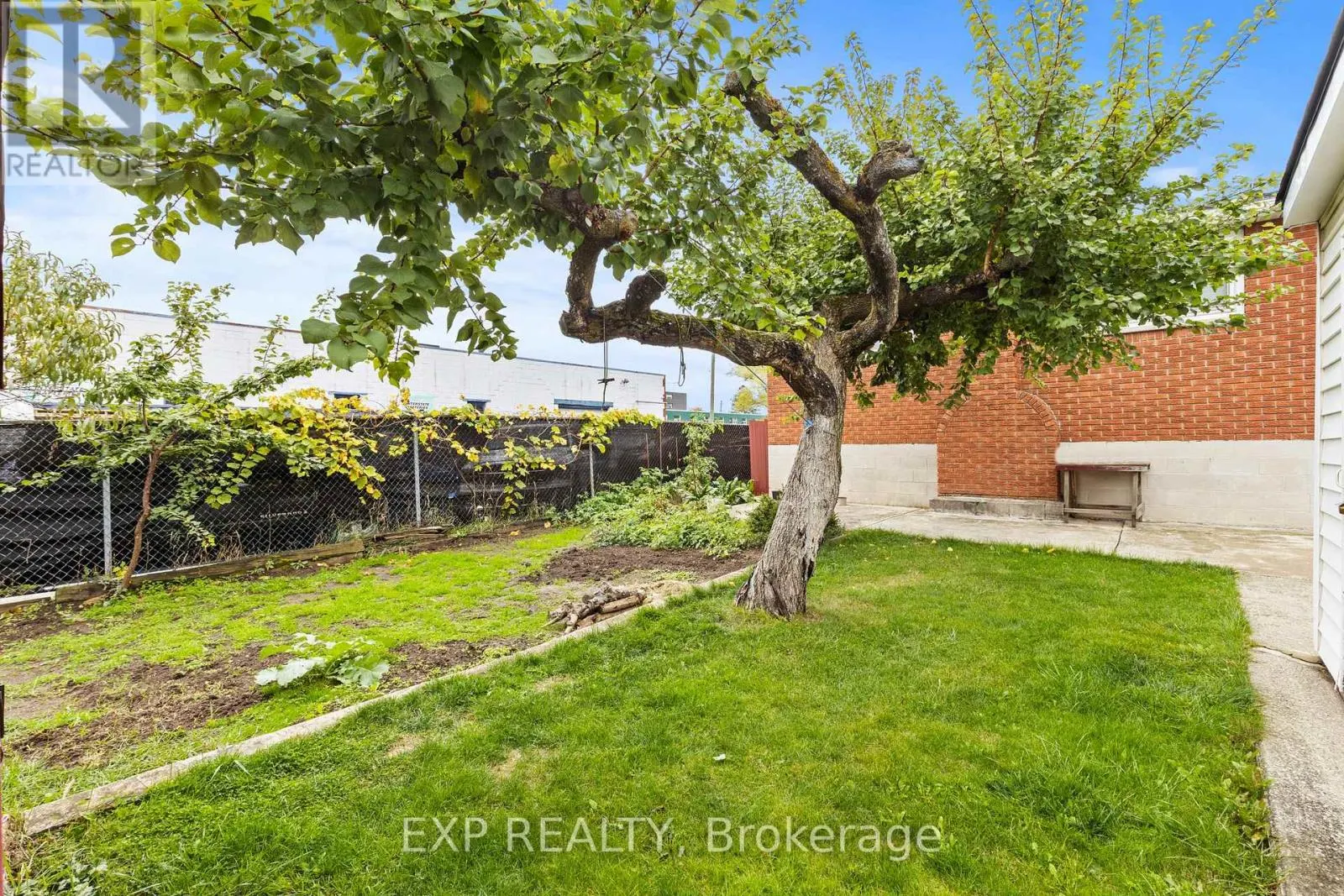 477 EAST 38TH STREET