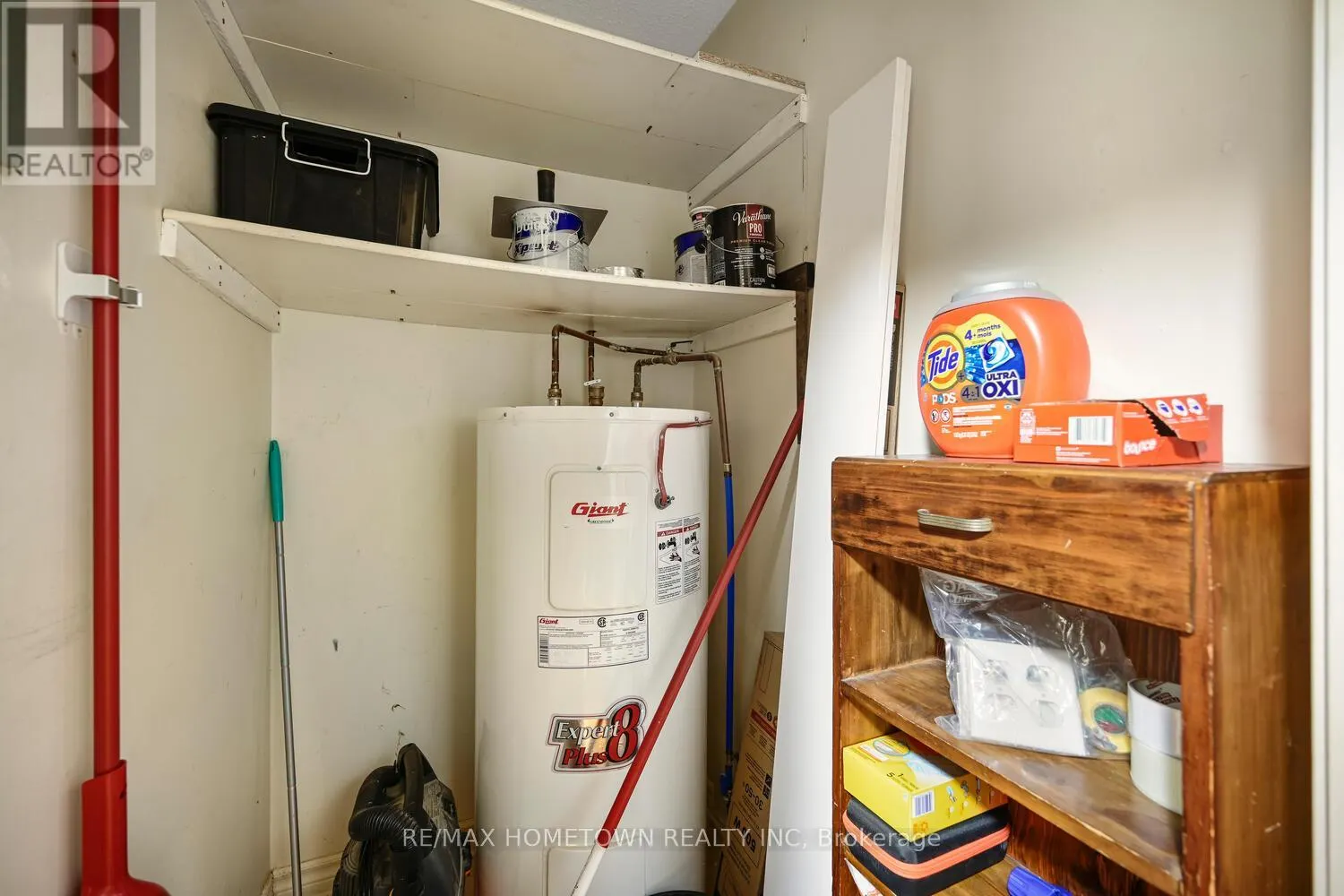 3 - 825 MACODRUM DRIVE